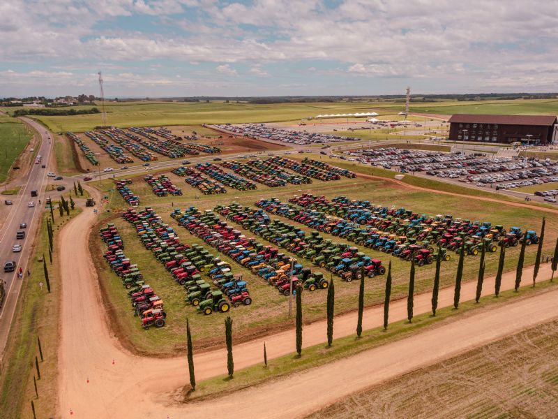 Mega Encontro de Tratores mostrou a força do agronegócio